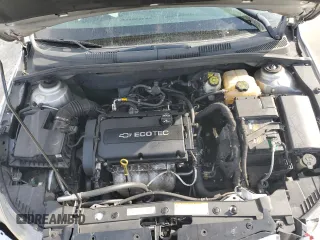 2015 Chevrolet Cruze LS z VIN 1G1PA5SH7F7300851, wystawiony jako Copart lot #48953325 z przebiegiem 95 547 mil mil oraz Szkoda całkowita • Salvage title. Historia ofert i sprzedaży dostępna na DreamBid. Obrazek 12.