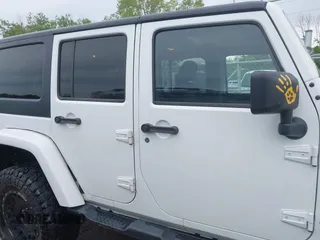 2015 Jeep Wrangler Unlimited Sahara с VIN 1C4BJWEG1FL506393, выставлен на аукционе IAAI как лот 42326900 с пробегом 100 538 миль миль и . История ставок и продаж доступна на DreamBid. Изображение 13.