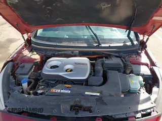 2016 Hyundai Sonata Hybrid SE with VIN KMHE24L18GA038247, listed as a IAAI auction lot 41603106 with 208,891 mi miles. Bid and sale history available at carsss.com. Image 10.
