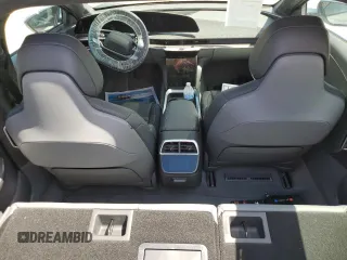 2024 Lucid Air Touring z VIN 50EA1TEA7RA009107, wystawiony jako Copart lot #62992684 z przebiegiem Nie podano mil oraz Szkody całkowita. Historia ofert i sprzedaży dostępna na DreamBid. Obrazek 8.