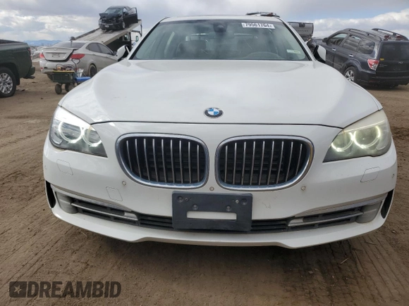 2013 BMW 7 Series 750Li xDrive z VIN WBAYF8C53DD140692, wystawiony jako Copart lot #79561764 z przebiegiem 163 552 mil mil oraz Nie do naprawy • Non repairable. Historia ofert i sprzedaży dostępna na DreamBid. Obrazek 5.