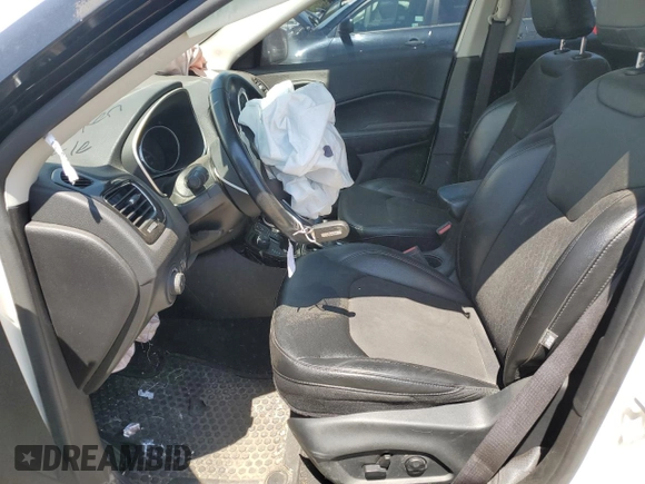 2019 Jeep Compass Latitude with VIN 3C4NJDBB6KT828486, listed as a Copart auction lot 56137755 with 47,119 mi miles and Salvage title. Bid and sale history available at DreamBid. Image 7.