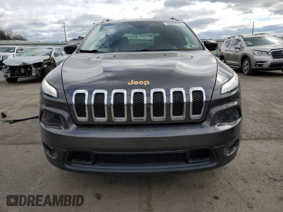 2016 Jeep Cherokee Latitude with VIN 1C4PJMCS8GW294304, listed as a Copart auction lot 53087875 with 61,800 mi miles and Salvage Title. Bid and sale history available at carsss.com. Image 5.