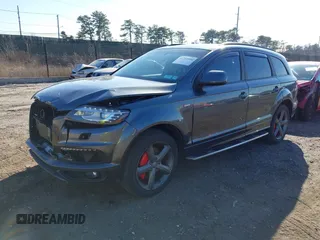 2015 Audi Q7 3.0T S line Prestige with VIN WA1DGAFE8FD015458, listed as a IAAI auction lot 41753940 with 62,233 mi miles. Bid and sale history available at carsss.com. Image 2.