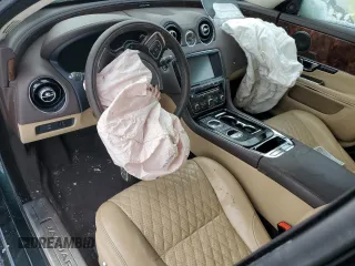 2016 Jaguar XJ Portfolio with VIN SAJWJ2GD3G8V96262, listed as a Copart auction lot 44057625 with 44,789 mi miles and Non repairable. Bid and sale history available at DreamBid. Image 8.