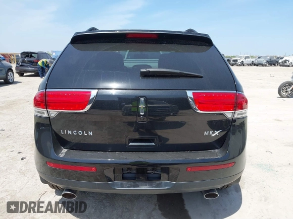 2013 Lincoln MKX z VIN 2LMDJ6JK6DBL44437, wystawiony jako IAAI lot #41867123 z przebiegiem 89 386 mil mil oraz . Historia ofert i sprzedaży dostępna na DreamBid. Obrazek 17.