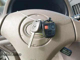 2003 Lexus RX 300 z VIN JTJGF10U730154745, wystawiony jako IAAI lot #41915670 z przebiegiem 174 314 mil mil oraz . Historia ofert i sprzedaży dostępna na DreamBid. Obrazek 11.