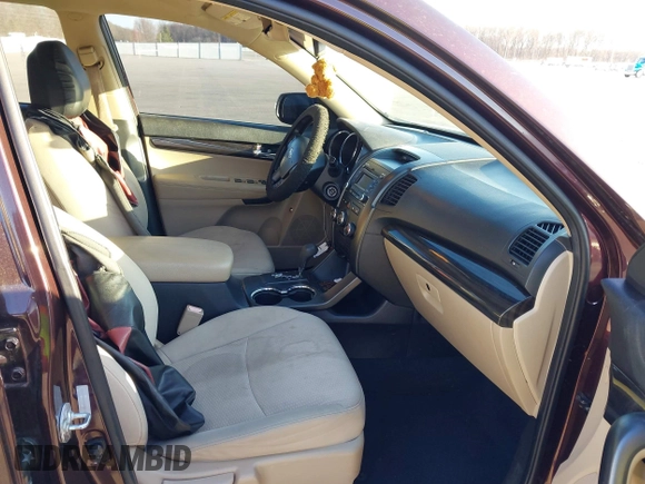 2011 Kia Sorento LX with VIN 5XYKT4A24BG148043, listed as a IAAI auction lot 41822246 with 208,824 mi miles and . Bid and sale history available at DreamBid. Image 5.