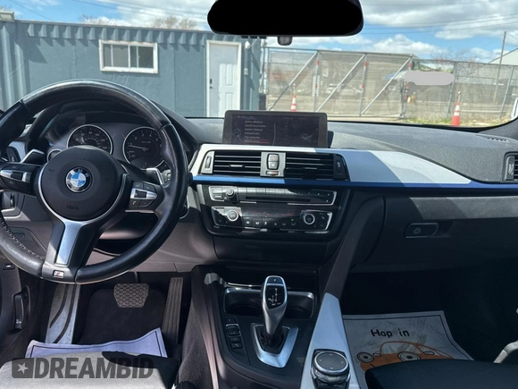 2015 BMW 4 Series 435i xDrive с VIN WBA3R5C54FK371826, выставлен на аукционе Copart как лот 53507455 с пробегом 49 780 миль миль и Списание • Salvage title. История ставок и продаж доступна на DreamBid. Изображение 9.