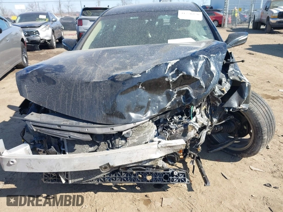 2016 Hyundai Azera with VIN KMHFG4JG5GA510143, listed as a IAAI auction lot 41776450 with Not Provided miles and . Bid and sale history available at DreamBid. Image 12.