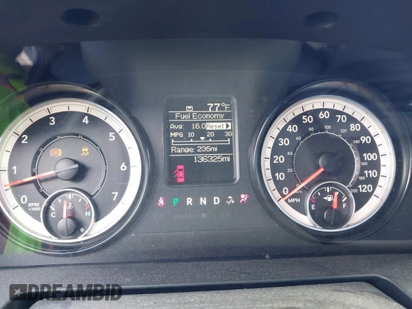 2016 Ram 1500 Express z VIN 1C6RR7FT1GS412473, wystawiony jako IAAI lot #42350678 z przebiegiem 136 325 mil mil oraz . Historia ofert i sprzedaży dostępna na DreamBid. Obrazek 7.