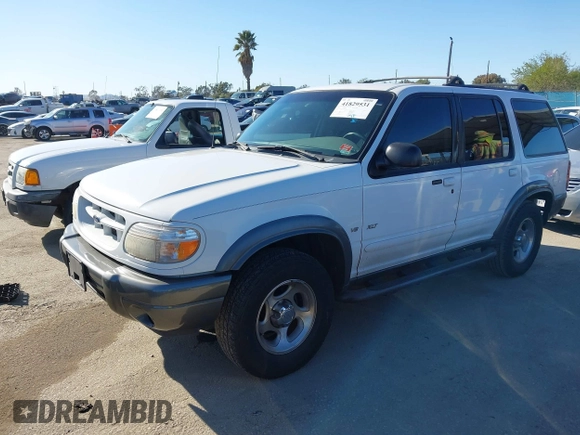2001 Ford Explorer XLT with VIN 1FMZU63P51UB23659, listed as a IAAI auction lot 41829531 with 139,138 mi miles and . Bid and sale history available at DreamBid. Image 2.