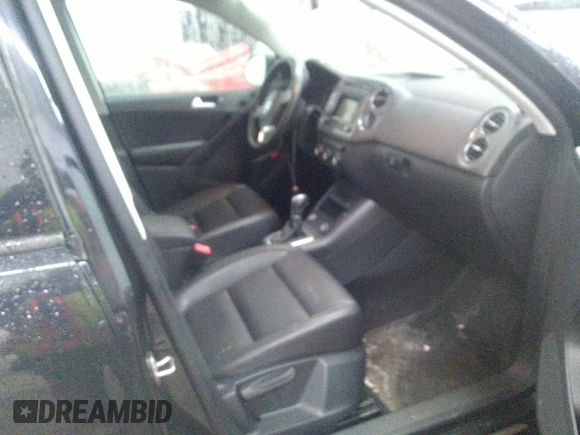 2016 Volkswagen Tiguan SE with VIN WVGBV7AX3GW541416, listed as a IAAI auction lot 41716488 with 78,639 mi miles and . Bid and sale history available at DreamBid. Image 5.