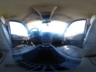 2005 Ford Explorer XLT с VIN 1FMZU63K65UA11317, выставлен на аукционе IAAI как лот 42603292 с пробегом 218 625 миль миль и . История ставок и продаж доступна на DreamBid. Изображение 18.