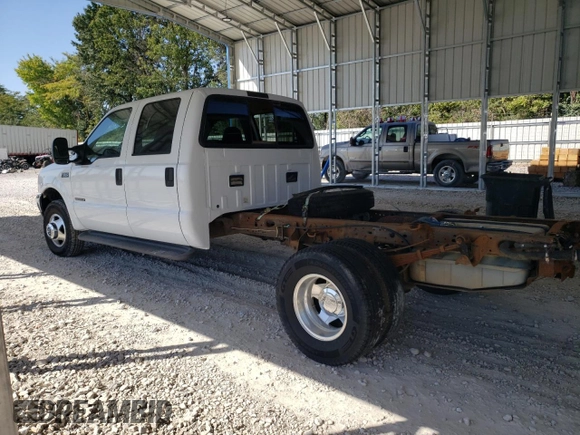 2002 Ford F-350 with VIN 1FDWW37F42EB55737, listed as a Copart auction lot 73678434 with 233,366 mi miles and Salvage title. Bid and sale history available at DreamBid. Image 2.