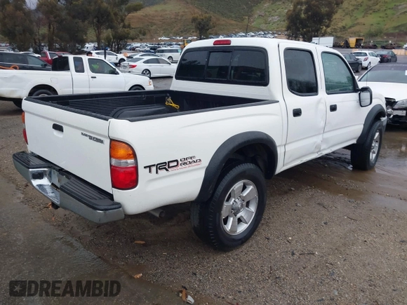 2001 Toyota Tacoma PreRunner with VIN 5TEGN92N21Z736789, listed as a IAAI auction lot 41784065 with 163,675 mi miles. Bid and sale history available at carsss.com. Image 4.