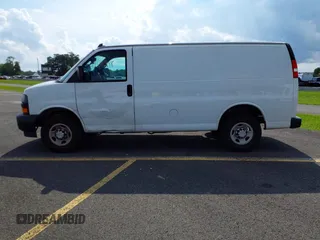 2019 Chevrolet Express Cargo with VIN 1GCWGAFP8K1370495, listed as a IAAI auction lot 42692818 with 73,398 mi miles and . Bid and sale history available at DreamBid. Image 14.