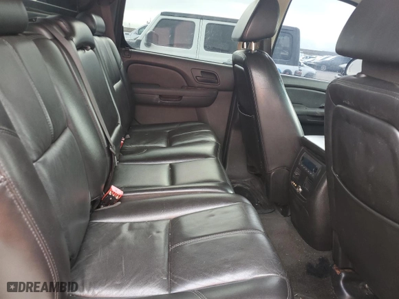 2007 Chevrolet Avalanche LT w/3LT with VIN 3GNEC12J17G107614, listed as a Copart auction lot 41873795 with 177,084 mi miles and Salvage Title. Bid and sale history available at carsss.com. Image 10.