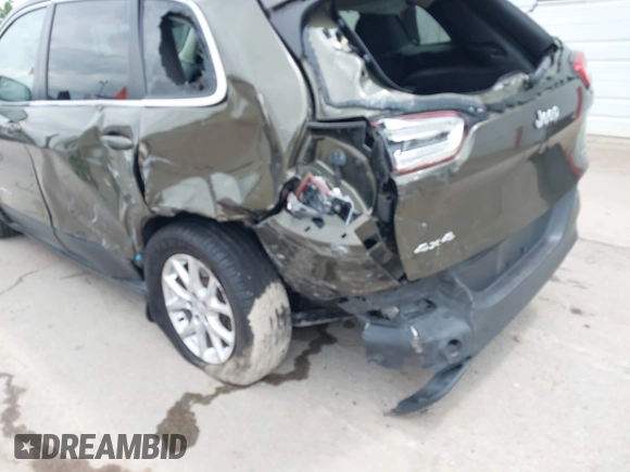 2016 Jeep Cherokee Latitude z VIN 1C4PJMCB6GW142747, wystawiony jako IAAI lot #42335016 z przebiegiem 95 085 mil mil oraz . Historia ofert i sprzedaży dostępna na DreamBid. Obrazek 6.