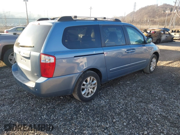 2007 Kia Sedona LX with VIN KNDMB233676112774, listed as a IAAI auction lot 41753103 with 131,309 mi miles. Bid and sale history available at carsss.com. Image 4.
