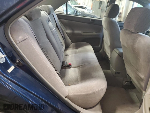 2002 Toyota Camry LE z VIN 4T1BE32KX2U527173, wystawiony jako Copart lot #58424615 z przebiegiem 178 640 mil mil oraz Nie do naprawy • Non repairable. Historia ofert i sprzedaży dostępna na DreamBid. Obrazek 10.