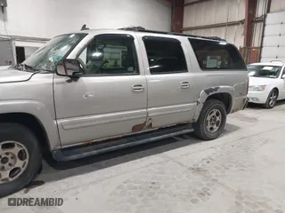 2006 Chevrolet Suburban LT with VIN 1GNFK16Z86J176787, listed as a IAAI auction lot 41983946 with 232,131 mi miles. Bid and sale history available at carsss.com. Image 14.