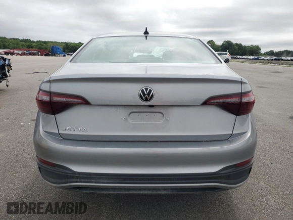 2024 Volkswagen Jetta S with VIN 3VW5M7BU3RM091307, listed as a Copart auction lot 61591025 with 21,581 mi miles and Clean title. Bid and sale history available at DreamBid. Image 6.