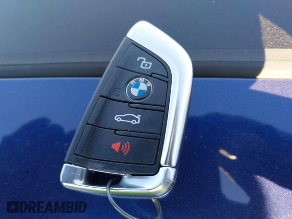 2020 BMW 3 Series 330i xDrive with VIN 3MW5R7J02L8B36382, listed as a IAAI auction lot 41715034 with 67,964 mi miles. Bid and sale history available at carsss.com. Image 11.