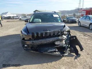 2018 Jeep Cherokee Latitude with VIN 1C4PJLCB7JD621532, listed as a IAAI auction lot 41826994 with 114,620 mi miles. Bid and sale history available at carsss.com. Image 13.