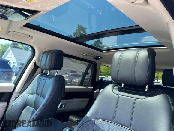2020 Land Rover Range Rover z VIN SALGS5SEXLA404736, wystawiony jako Copart lot #56987455 z przebiegiem 157 169 mil mil oraz Czysty tytuł • Clean title. Historia ofert i sprzedaży dostępna na DreamBid. Obrazek 9.