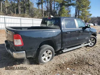 2020 Ram 1500 Big Horn z VIN 1C6RRFFG3LN233051, wystawiony jako Copart lot #89117455 z przebiegiem 43 191 mil mil oraz Szkoda całkowita • Salvage title. Historia ofert i sprzedaży dostępna na DreamBid. Obrazek 3.