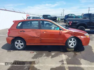 2009 Kia Spectra Spectra5 z VIN KNAFE241195024105, wystawiony jako IAAI lot #42232794 z przebiegiem 194 150 mil mil oraz . Historia ofert i sprzedaży dostępna na DreamBid. Obrazek 14.