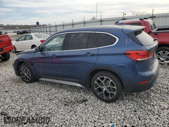 2021 BMW X1 xDrive28i z VIN WBXJG9C09M5T16797, wystawiony jako Copart lot #49322375 z przebiegiem 51 240 mil mil oraz Szkoda całkowita • Salvage title. Historia ofert i sprzedaży dostępna na DreamBid. Obrazek 2.