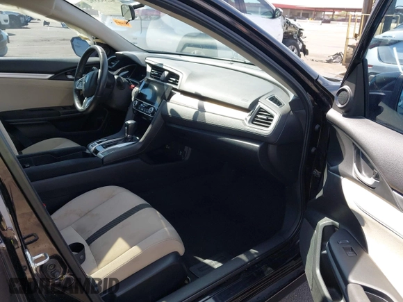 2018 Honda Civic EX-T z VIN 19XFC1F35JE200003, wystawiony jako IAAI lot #42393392 z przebiegiem 90 337 mil mil oraz . Historia ofert i sprzedaży dostępna na DreamBid. Obrazek 5.