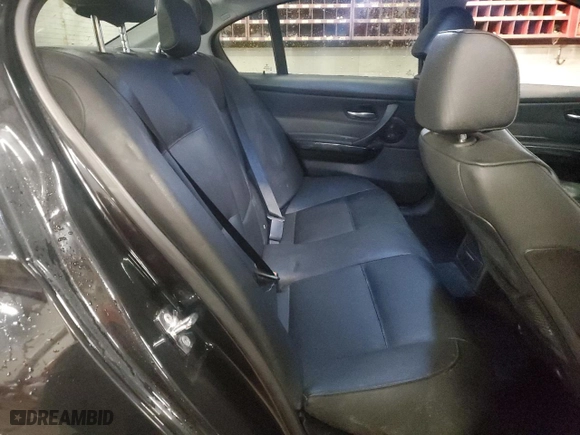 2006 BMW 3 Series 330i with VIN WBAVB33536AZ87427, listed as a Copart auction lot 47569595 with 157,869 mi miles and Salvage Title. Bid and sale history available at carsss.com. Image 10.