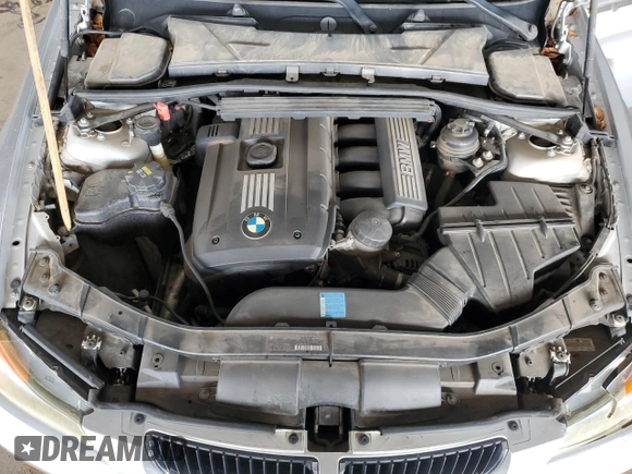 2008 BMW 3 Series 328i z VIN WBAVA33568K053102, wystawiony jako Copart lot #59303305 z przebiegiem 135 179 mil mil oraz Szkoda całkowita • Salvage title. Historia ofert i sprzedaży dostępna na DreamBid. Obrazek 11.