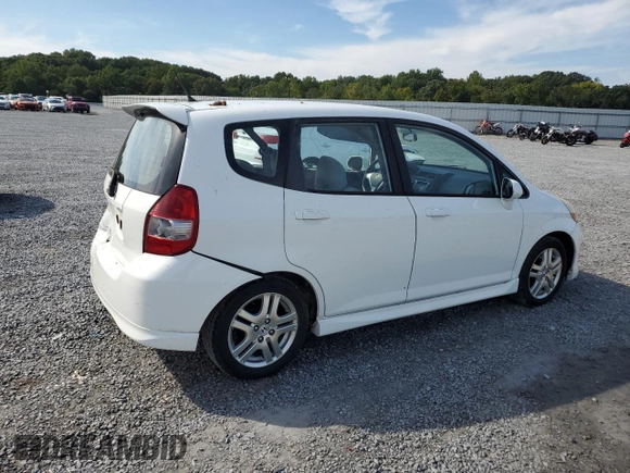 2007 Honda Fit Sport with VIN JHMGD38677S051716, listed as a Copart auction lot 69946814 with 177,070 mi miles and Salvage Title. Bid and sale history available at carsss.com. Image 3.