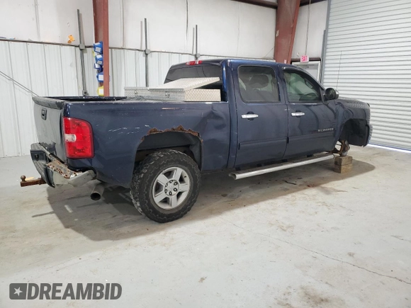 2011 Chevrolet Silverado 1500 LT with VIN 3GCPCSE0XBG185084, listed as a Copart auction lot 49314375 with 285,677 mi miles and Clean Title. Bid and sale history available at DreamBid. Image 3.