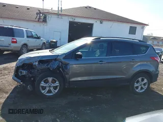 2014 Ford Escape SE с VIN 1FMCU9G91EUC28658, выставлен на аукционе IAAI как лот 41738638 с пробегом 84 441 миль миль и . История ставок и продаж доступна на DreamBid. Изображение 14.