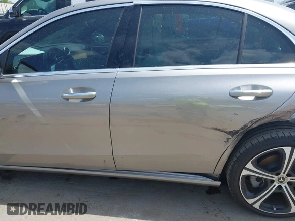2023 Mercedes-Benz C 300 с VIN W1KAF4GB6PR150935, выставлен на аукционе IAAI как лот 42053385 с пробегом 11 272 миль миль и . История ставок и продаж доступна на DreamBid. Изображение 18.