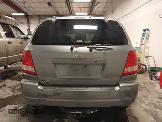 2004 Kia Sorento LX with VIN KNDJC733545251146, listed as a IAAI auction lot 41588725 with 139,571 mi miles. Bid and sale history available at carsss.com. Image 17.