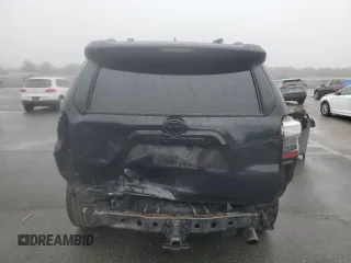 2020 Toyota 4Runner SR5 with VIN JTEBU5JR1L5806679, listed as a Copart auction lot 59961805 with 82,827 mi miles and Salvage title. Bid and sale history available at DreamBid. Image 6.