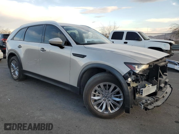 2024 Mazda CX-90 Preferred z VIN JM3KKBHD5R1170486, wystawiony jako Copart lot #43056155 z przebiegiem 5 969 mil mil oraz Szkoda całkowita • Salvage title. Historia ofert i sprzedaży dostępna na DreamBid. Obrazek 4.