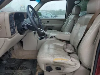 2001 Chevrolet Suburban LS z VIN 1GNFK16T21J183013, wystawiony jako Copart lot #57349135 z przebiegiem 91 139 mil mil oraz Szkoda całkowita • Salvage title. Historia ofert i sprzedaży dostępna na DreamBid. Obrazek 7.