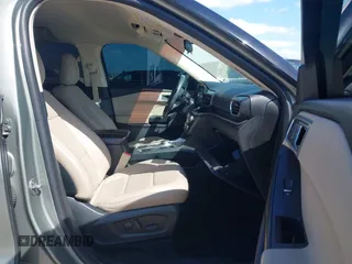 2020 Ford Explorer XLT with VIN 1FMSK7DH9LGB92568, listed as a IAAI auction lot 41812514 with 81,108 mi miles. Bid and sale history available at carsss.com. Image 5.