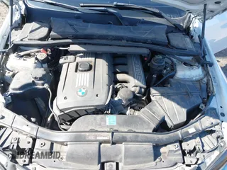 2011 BMW 3 Series 328i z VIN WBAKE3C55BE557511, wystawiony jako IAAI lot #42276665 z przebiegiem Nie podano mil oraz . Historia ofert i sprzedaży dostępna na DreamBid. Obrazek 10.