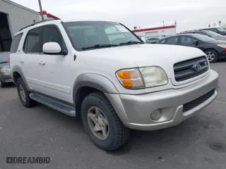 2002 Toyota Sequoia SR5 with VIN 5TDZT34A32S085922, listed as a IAAI auction lot 41391018 with 255,854 mi miles. Bid and sale history available at carsss.com. Image 1.