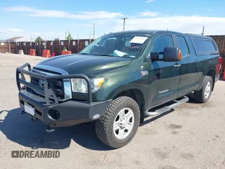 2010 Toyota Tundra z VIN 5TFUW5F11AX103188, wystawiony jako IAAI lot #39811998 z przebiegiem 198 948 mil mil oraz . Historia ofert i sprzedaży dostępna na DreamBid. Obrazek 17.
