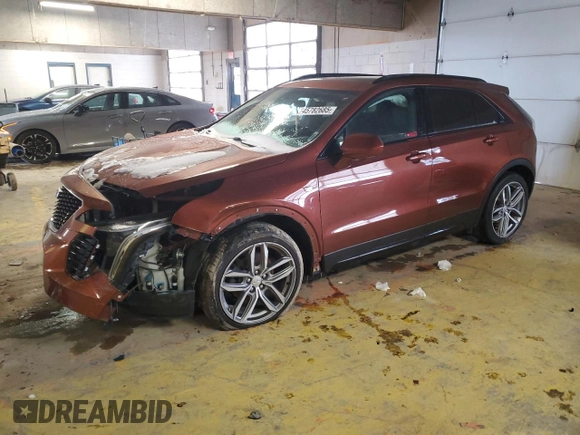 2019 Cadillac XT4 FWD Sport z VIN 1GYFZER43KF176425, wystawiony jako Copart lot #45782685 z przebiegiem 94 986 mil mil oraz Szkoda całkowita • Salvage title. Historia ofert i sprzedaży dostępna na DreamBid. Obrazek 1.