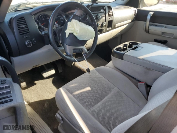 2008 Chevrolet Silverado 1500 LT w/1LT with VIN 2GCEC19C681109935, listed as a Copart auction lot 82852134 with 0 mi miles and Salvage Title. Bid and sale history available at carsss.com. Image 8.